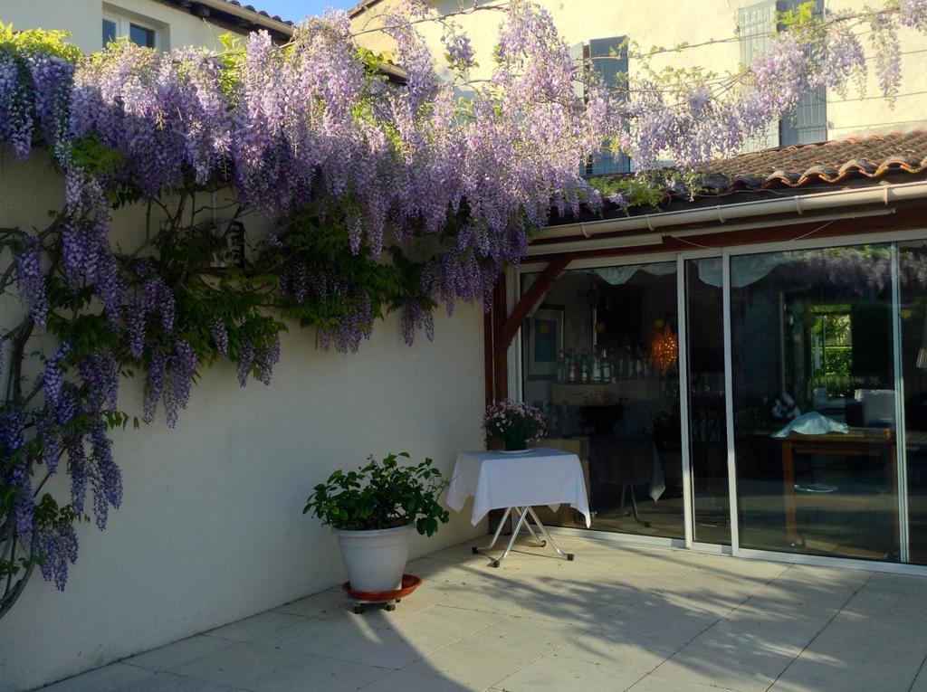 L'Hotel Du Perigord Aubeterre-sur-Dronne Exterior photo